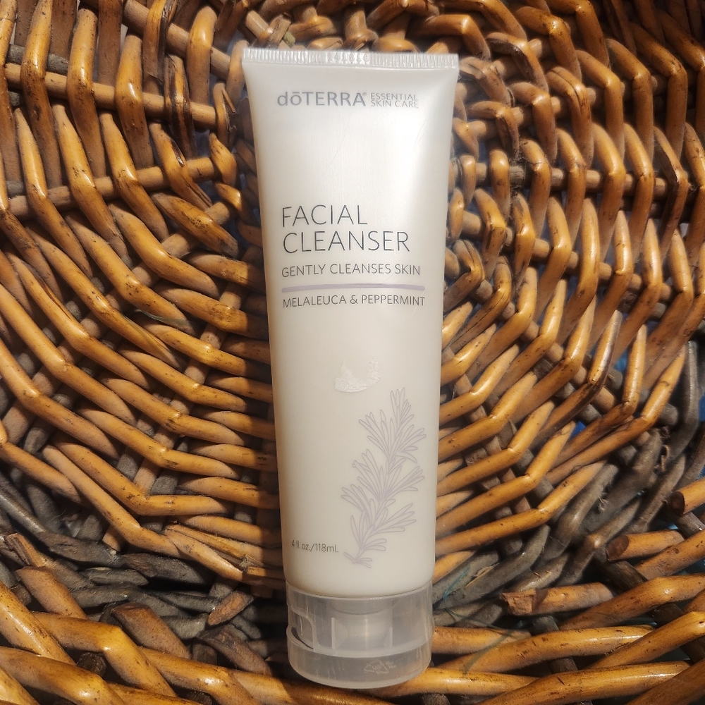 doTERRA Facial Cleanser - Cream and Gray